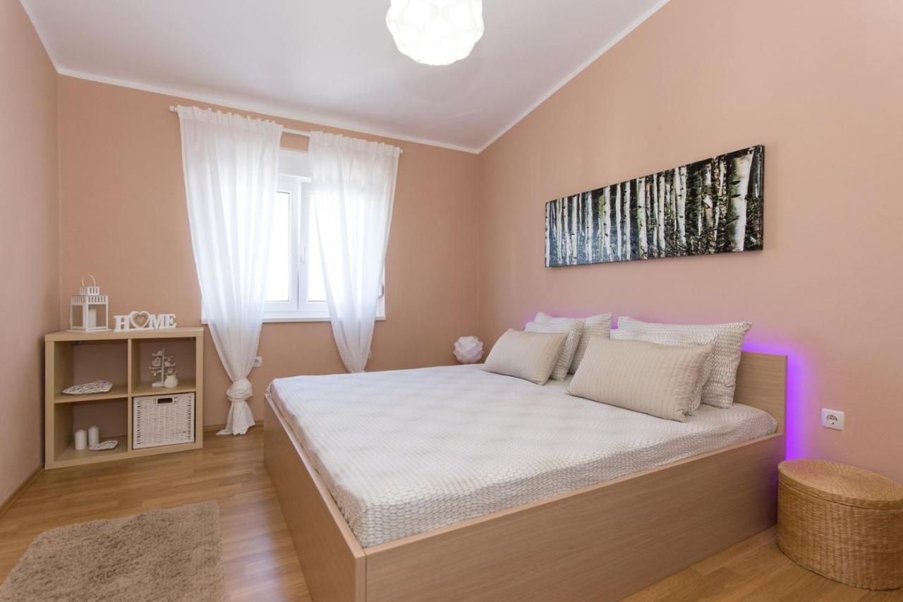 Apartments Adrijana Malinska Exterior photo